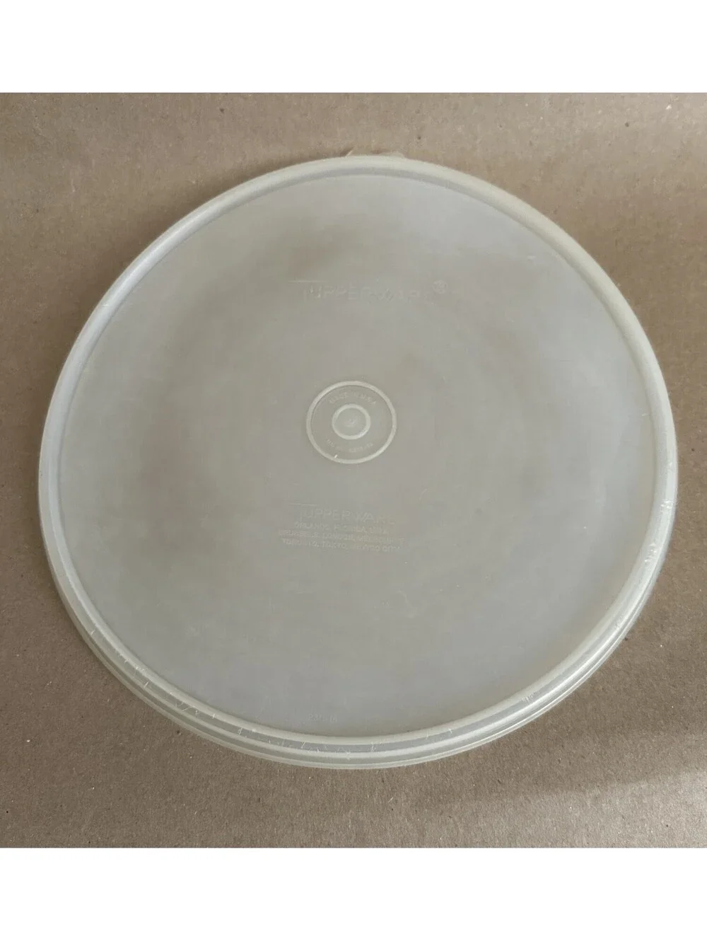TUPPERWARE VINTAGE JADEITE GREEN STORAGE BOWL #786-3 W/SEAL LID  #230-18